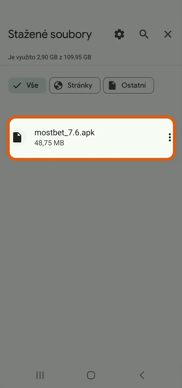 Nainstalujte aplikaci Mostbet do svého zařízení.