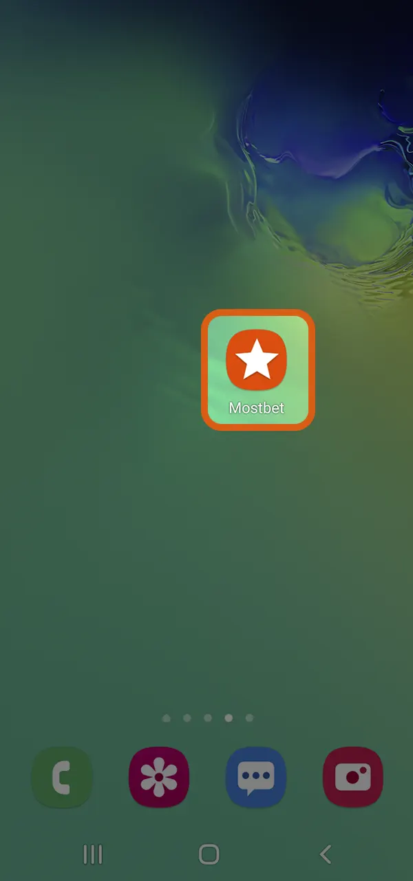 Installer Mostbet-appen og start den for å begynne å spille.